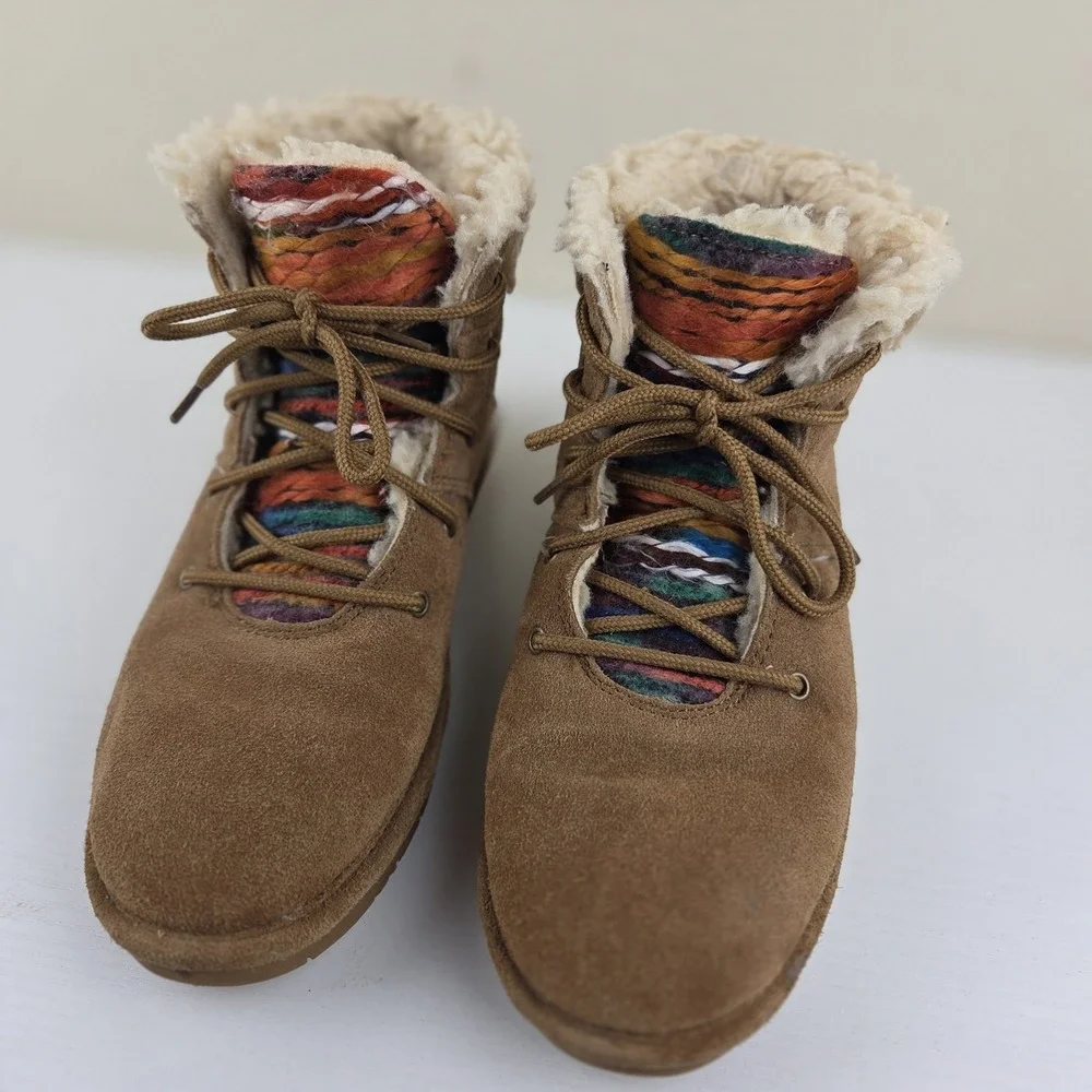 Bearpaw Youth Size 5 Aztec 2198Y Marie Suede Sheepskin Footbed Wool Blend Lining